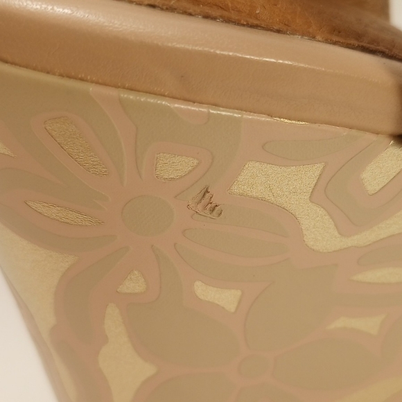 CLARKS Artisan Amelia Page Womens 5M Nude Beige Platform Wedge Heel Sandals - Picture 6 of 12